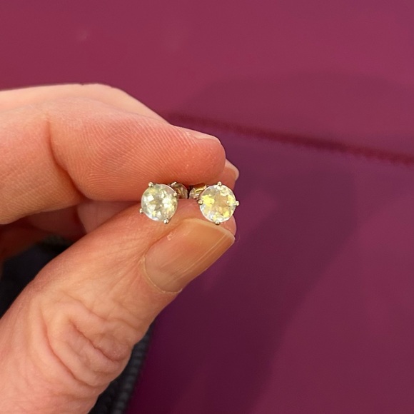 14k white gold aquamarine earrings - Picture 3 of 4